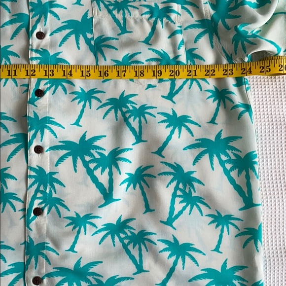 Tropical Bro’s palm tree Hawaiian style shirt - Picture 6 of 7